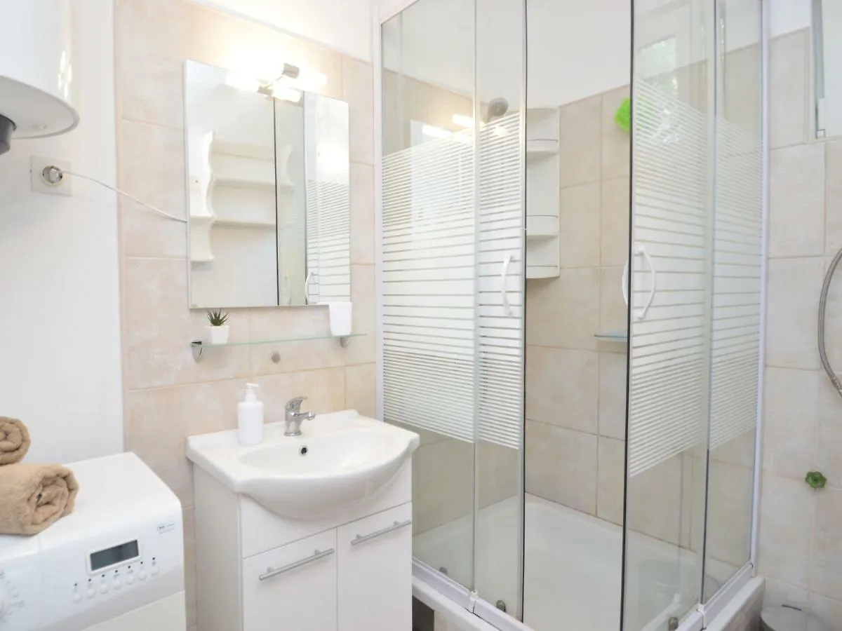 Holiday Home Martina By Interhome Valdebek
